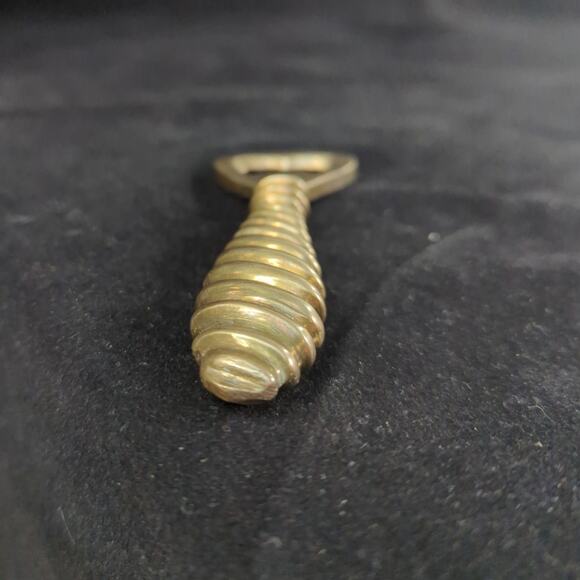 Vintage Solid Brass Bottle Opener Spiral Handle Decorative Barware - Picture 4 of 5